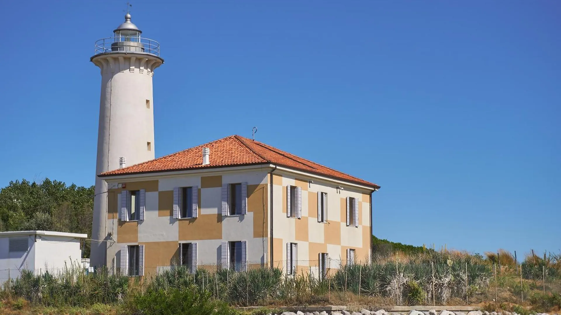 Enjoy The Sun From The Garden Of Our Flat Apartment San Michele al Tagliamento Italy